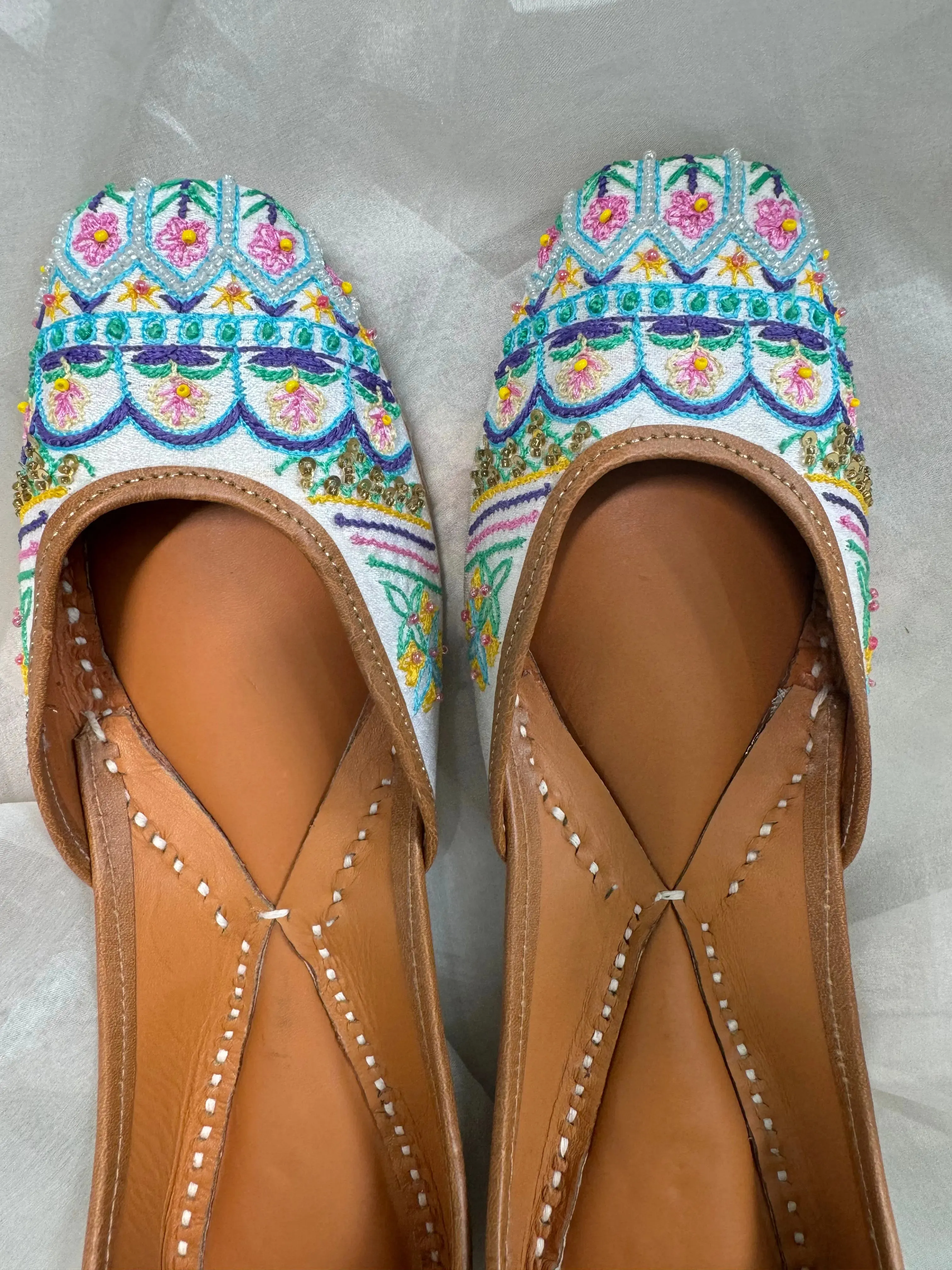 Embellished Hand crafted Mojaris - White