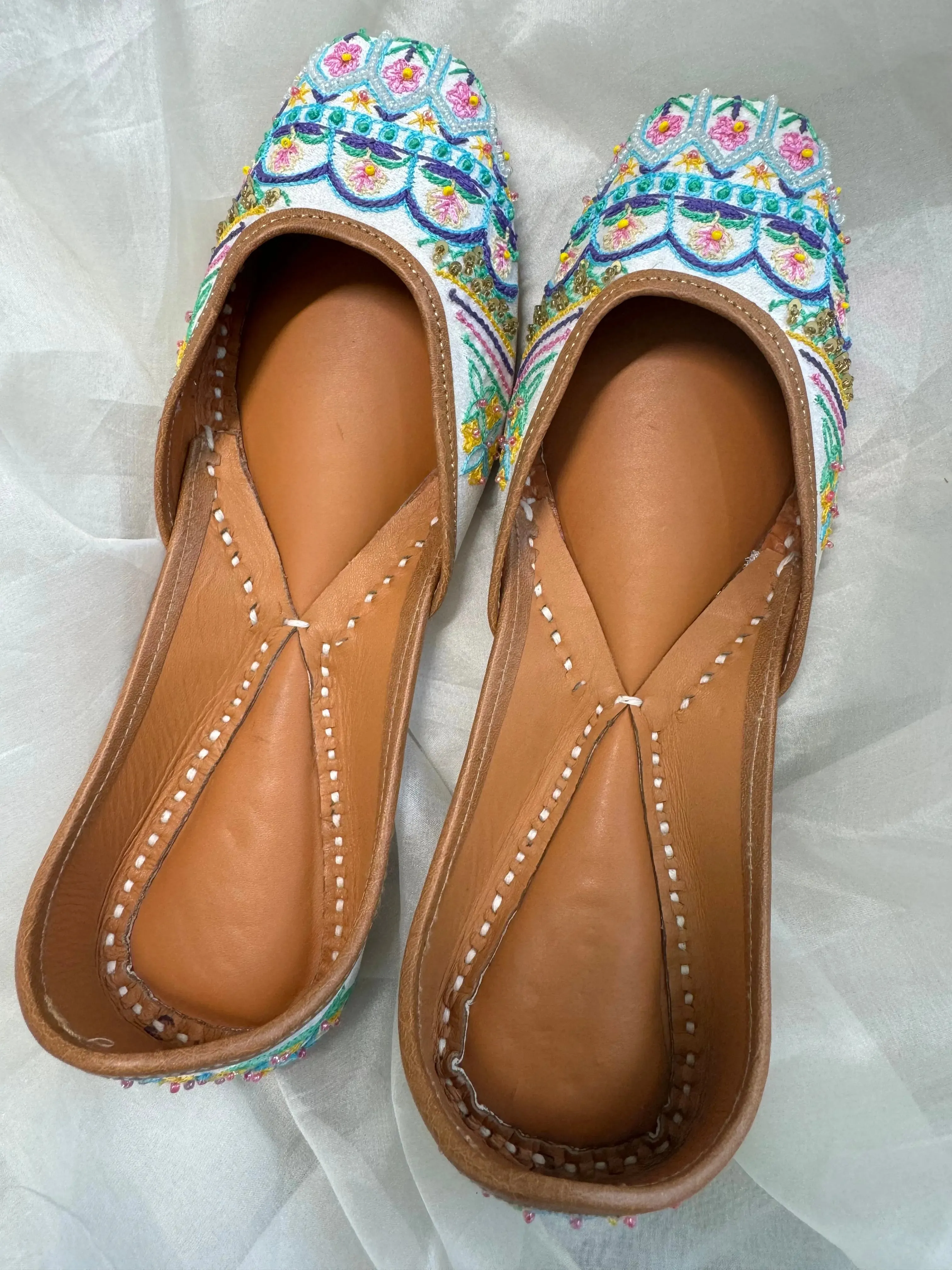 Embellished Hand crafted Mojaris - White