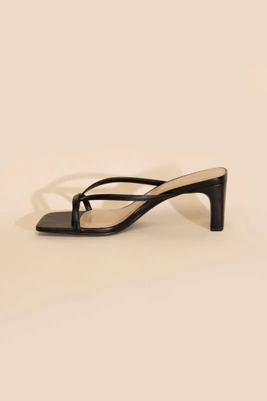 GADGET-S White Thong Mule Heels Sandals