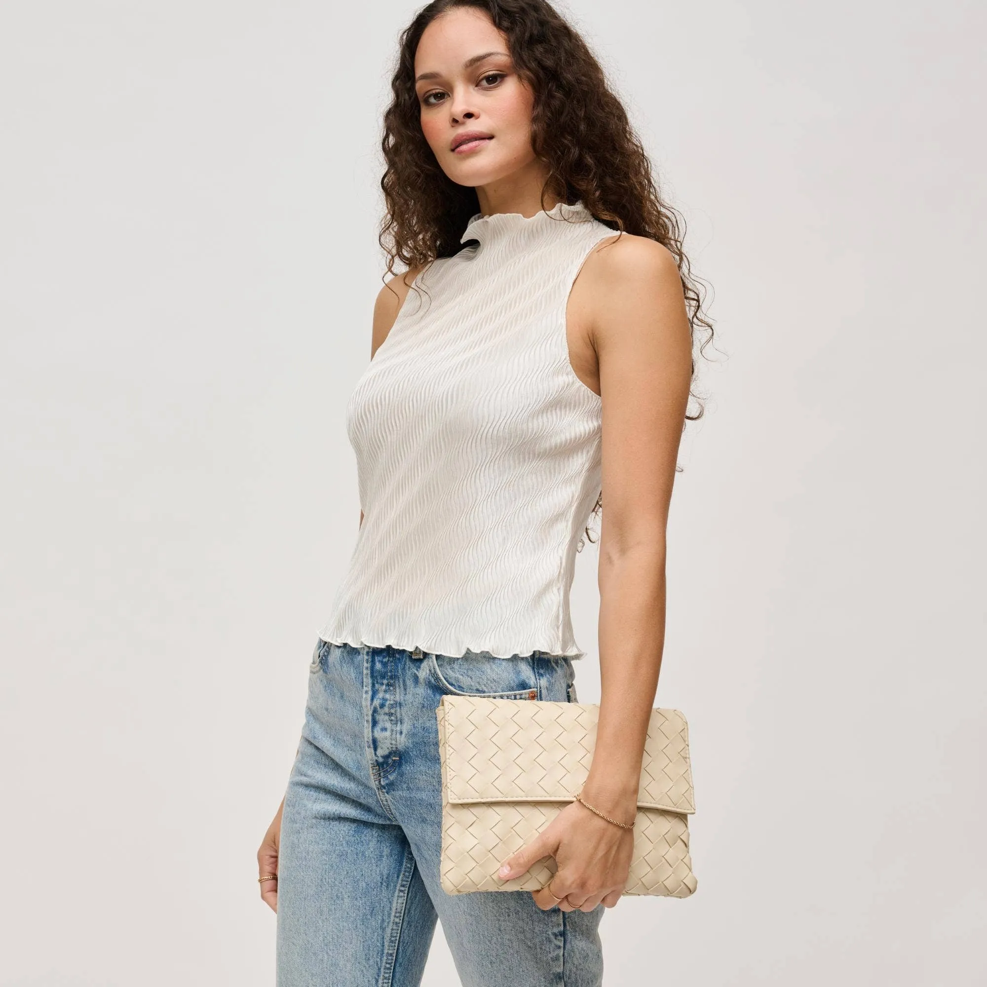 Ivy Woven Clutch (2 Colors!)