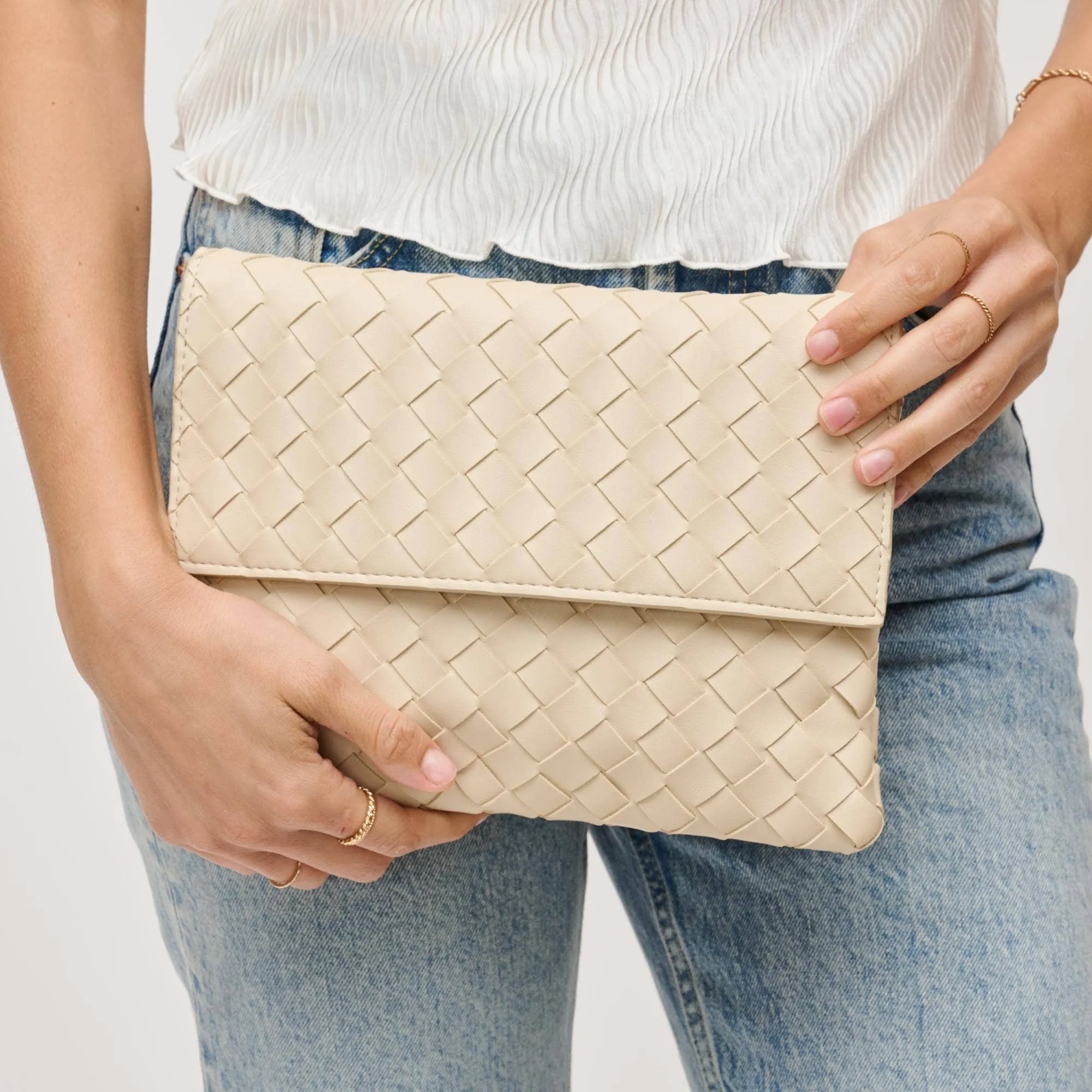 Ivy Woven Clutch (2 Colors!)