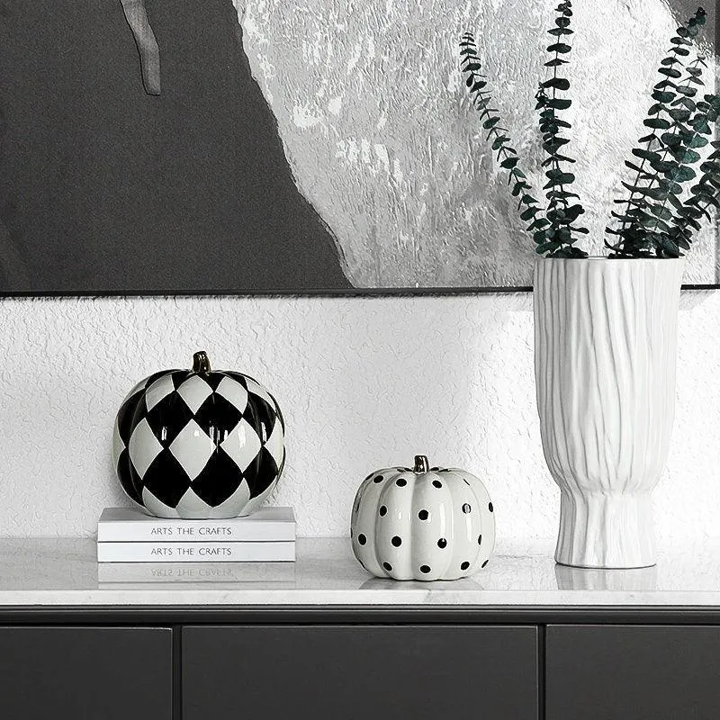 Luxury Ceramic Black and White Living Room Decor Modern Ornaments For Living Room