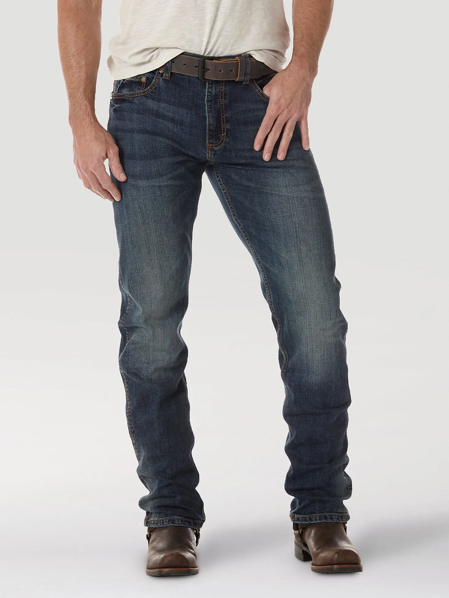 Men's Wrangler Retro Slim Fit Straight Leg Jean In Bozeman