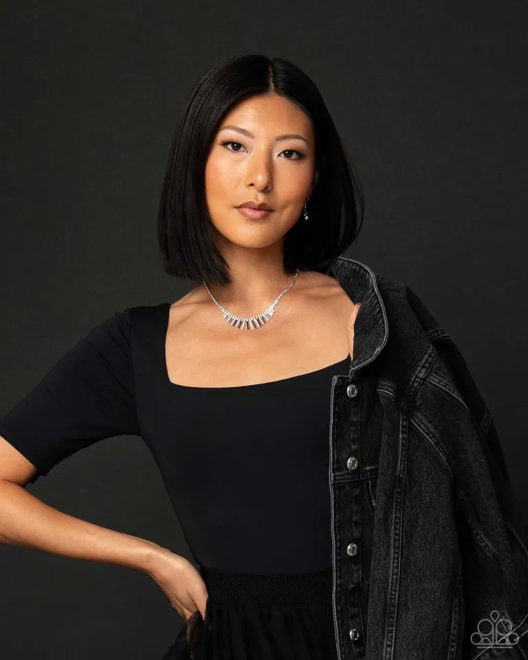 Paparazzi Necklace ~ FLARE to be Different - Black