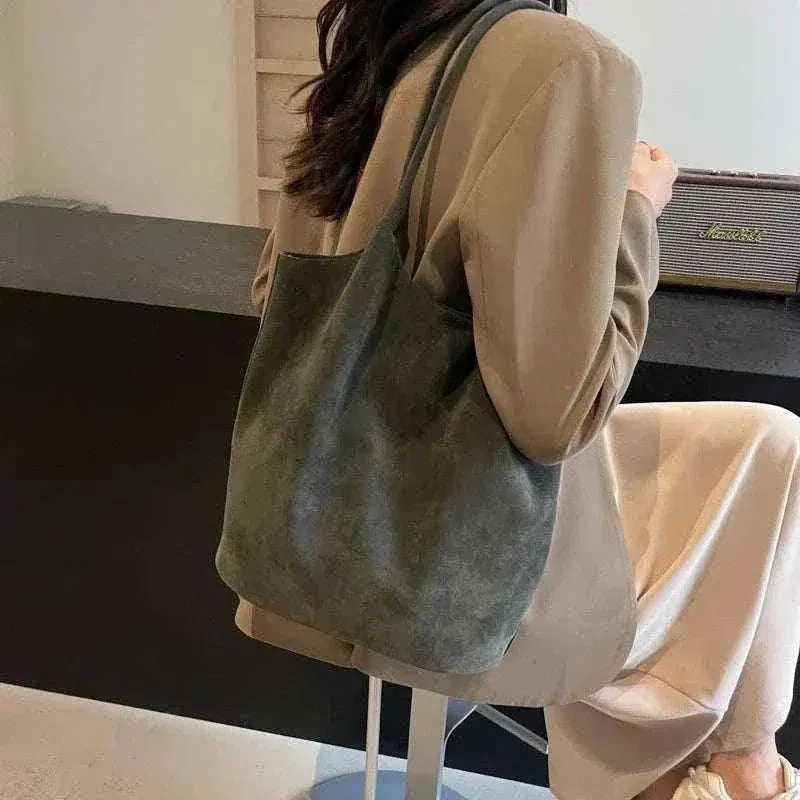 Single Shoulder Bag - Trendy Women's Fashion Tote - WSH019