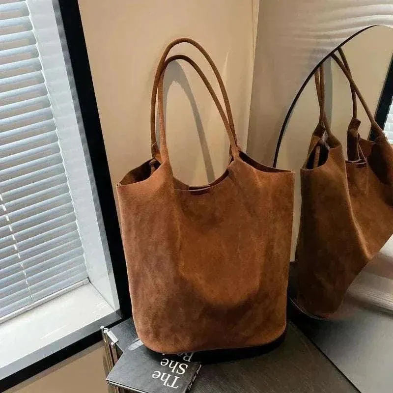 Single Shoulder Bag - Trendy Women's Fashion Tote - WSH019