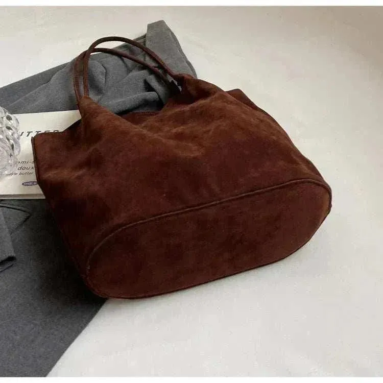 Single Shoulder Bag - Trendy Women's Fashion Tote - WSH019