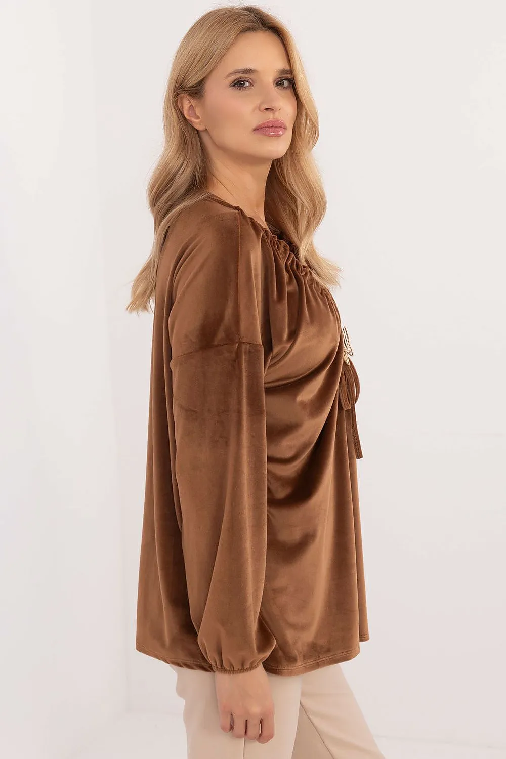 TEEK - Detachable Butterfly Long Sleeve Blouse