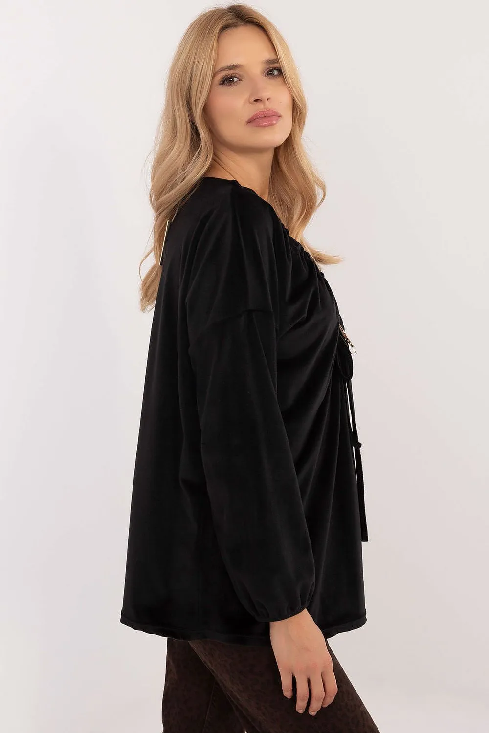 TEEK - Detachable Butterfly Long Sleeve Blouse